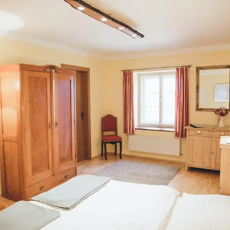 Schlossgut Gundersdorf Alojamento de Turismo Rural *
