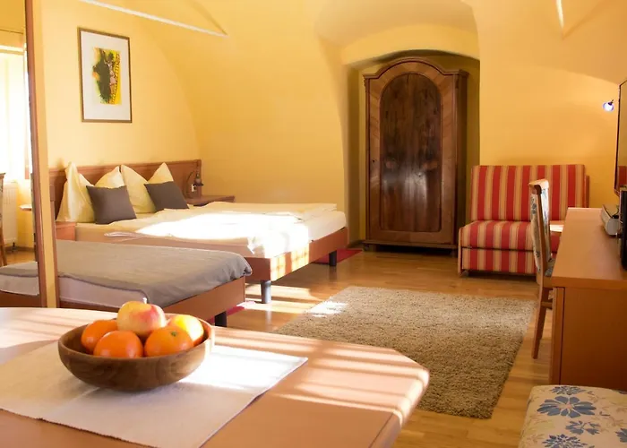 Farm stay Schlossgut Gundersdorf *