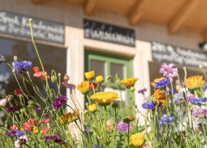 Farm stay Schlossgut Gundersdorf Klagenfurt am Woerthersee