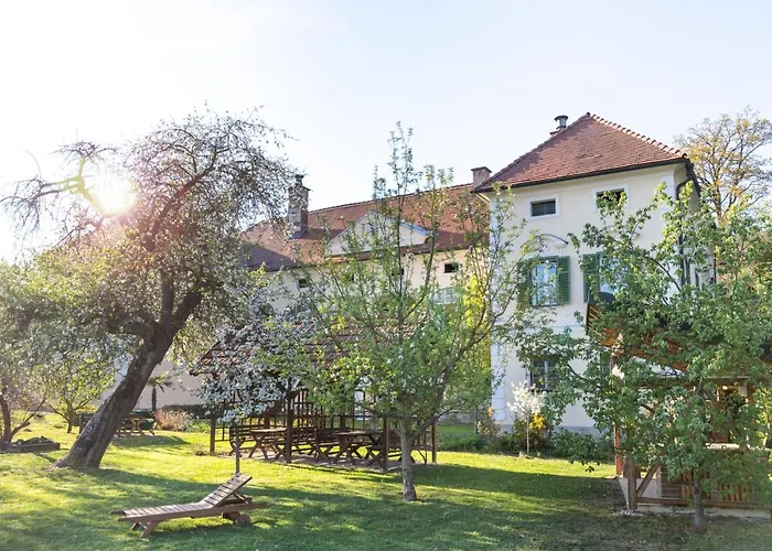 Schlossgut Gundersdorf Farm stay